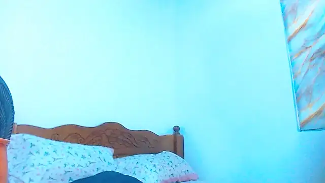 Snapshot of cositarrica_xxx chatting on October 31, 2025, 2:13 pm cositarrica xxx online show from October 31, 2025, 2:13 pm