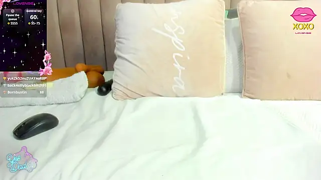 CristinSexy online show from April 15, 2026, 10:43 am