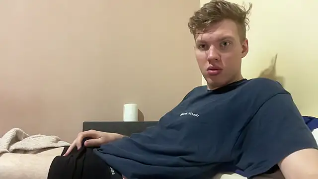 Snapshot of sexybooii6968 chatting on November 8, 2025, 3:59 pm sexybooii6968 online show from November 8, 2025, 3:59 pm