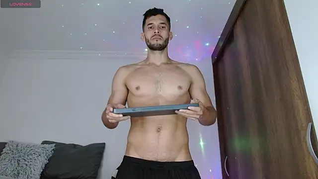 Noah jhonsonn online show from February 18, 2025, 3:10 pm