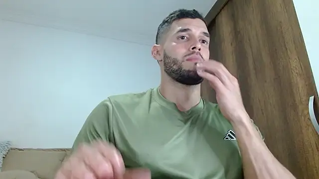 Noah jhonsonn online show from February 14, 2026, 3:40 am