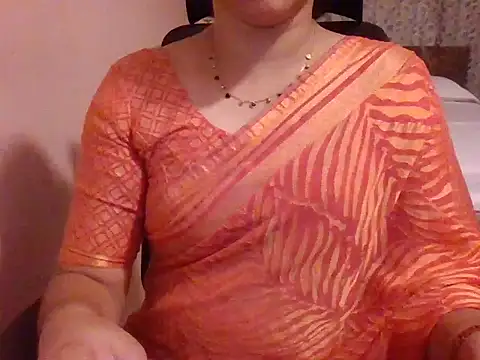 Pinky 4 online show from November 3, 2025, 9:40 pm