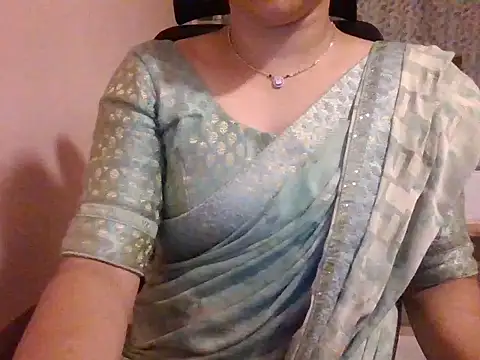 Pinky 4 online show from September 10, 2025, 5:12 pm