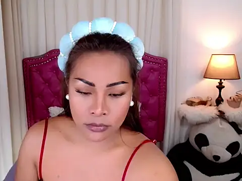 Snapshot of DreamLADYBOY chatting on September 19, 2025, 1:09 am DreamLADYBOY online show from September 19, 2025, 1:09 am