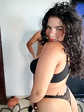 Simone Miller online show from April 12, 2026, 10:57 pm