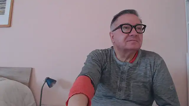 YOU6me online show from December 2, 2025, 9:44 am