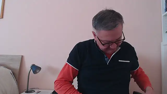 YOU6me online show from November 22, 2025, 9:41 am