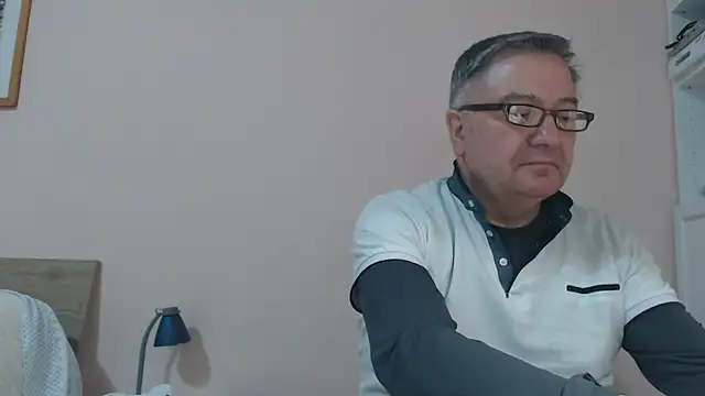 YOU6me online show from February 17, 2025, 5:44 pm