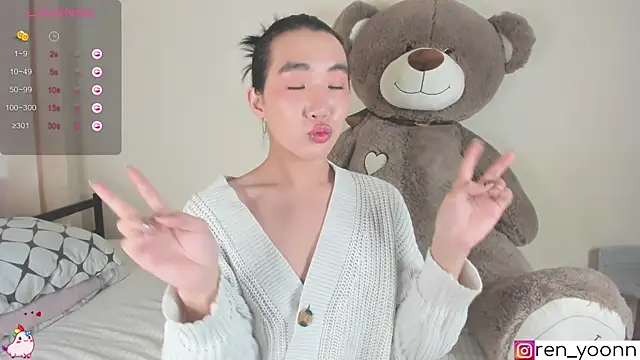 Snapshot of Ren_yoon chatting on October 4, 2025, 7:43 am Ren yoon online show from October 4, 2025, 7:43 am