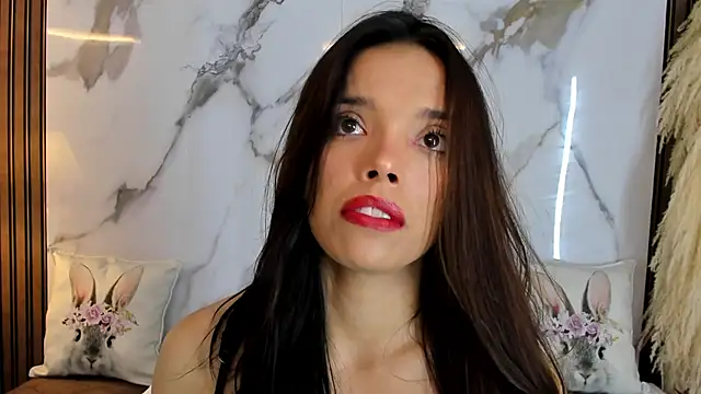 hannahill69 online show from February 24, 2025, 5:00 am