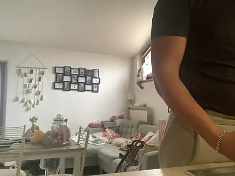 iamrafaelhot online show from March 14, 2026, 1:39 pm