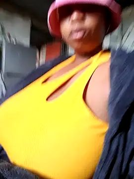 winterqueenx online show from March 17, 2026, 5:54 am