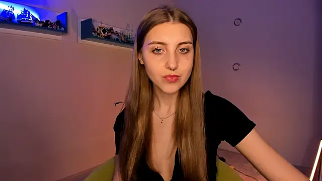 CassiaBlade1 online show from January 30, 2025, 7:37 pm