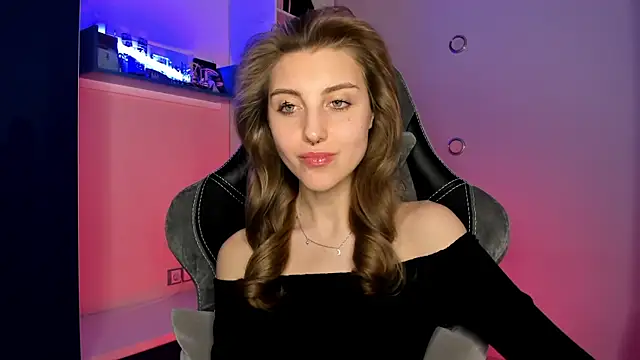 CassiaBlade1 online show from March 6, 2025, 7:10 pm