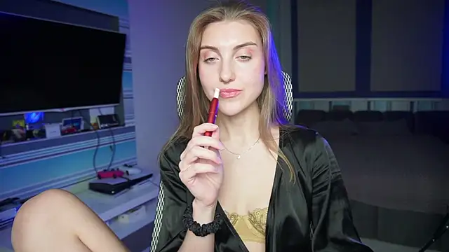 CassiaBlade1 online show from October 5, 2025, 4:42 pm