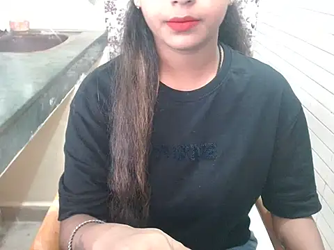 Snapshot of LovingPihu chatting on October 1, 2025, 5:23 am LovingPihu online show from October 1, 2025, 5:23 am