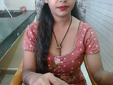 Snapshot of LovingPihu chatting on September 20, 2025, 5:12 am LovingPihu online show from September 20, 2025, 5:12 am