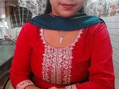 LovingPihu online show from March 8, 2026, 6:06 am