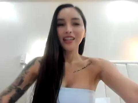 Snapshot of CaliAsian chatting on July 19, 2026, 9:28 am CaliAsian online show from July 19, 2026, 9:28 am