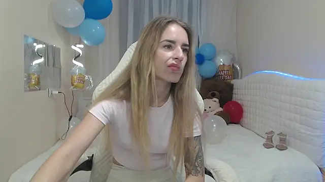 DeboraHorny online show from October 6, 2025, 6:03 am