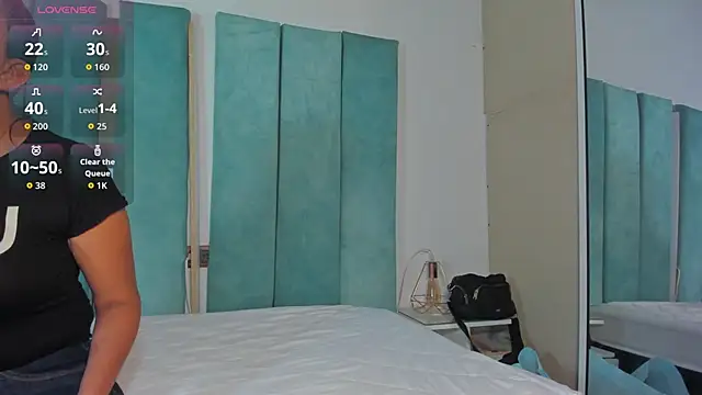 Keyla Milf online show from February 4, 2026, 9:59 am