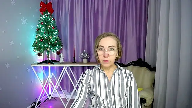 queen a n i online show from December 19, 2025, 8:38 am