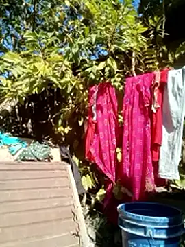 Snapshot of Mohni_Das chatting on December 18, 2025, 6:29 am Mohni Das online show from December 18, 2025, 6:29 am