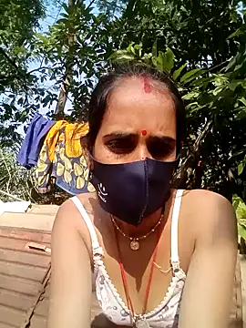 Snapshot of Mohni_Das chatting on November 18, 2025, 4:38 am Mohni Das online show from November 18, 2025, 4:38 am