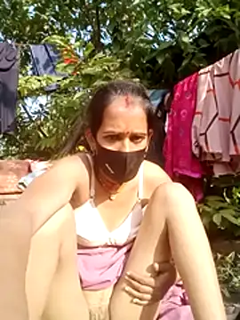 Snapshot of Mohni_Das chatting on December 4, 2025, 3:49 am Mohni Das online show from December 4, 2025, 3:49 am