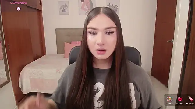 Miley Baker online show from November 28, 2025, 3:12 pm