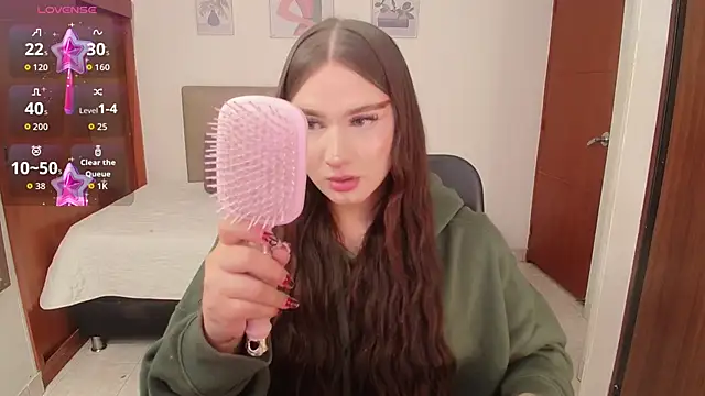 Snapshot of Miley_Baker chatting on November 4, 2025, 2:32 pm Miley Baker online show from November 4, 2025, 2:32 pm