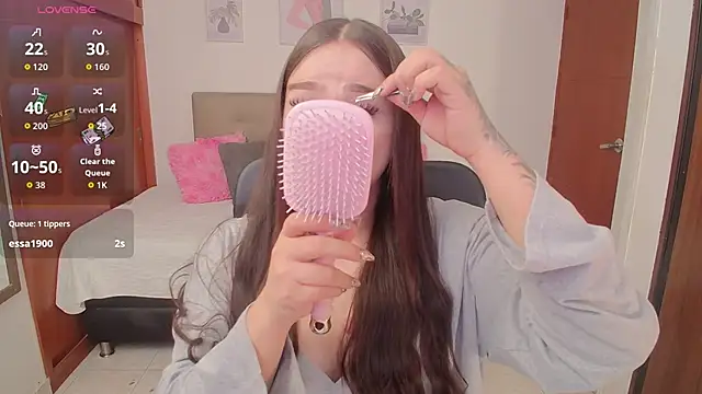 Snapshot of Miley_Baker chatting on October 7, 2025, 3:57 pm Miley Baker online show from October 7, 2025, 3:57 pm