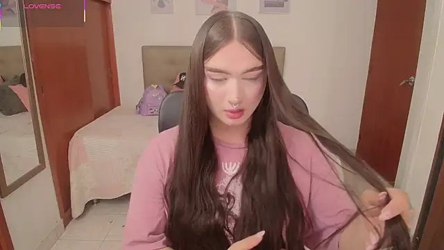 Miley Baker online show from March 12, 2026, 2:54 pm