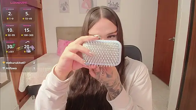 Snapshot of Miley_Baker chatting on September 29, 2025, 2:12 pm Miley Baker online show from September 29, 2025, 2:12 pm