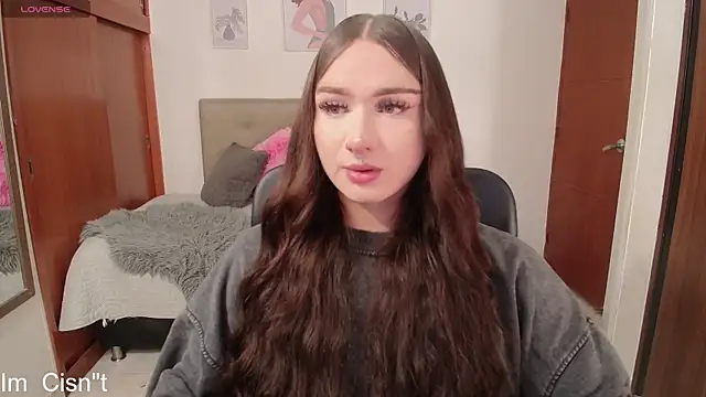 Snapshot of Miley_Baker chatting on September 18, 2025, 12:30 pm Miley Baker online show from September 18, 2025, 12:30 pm