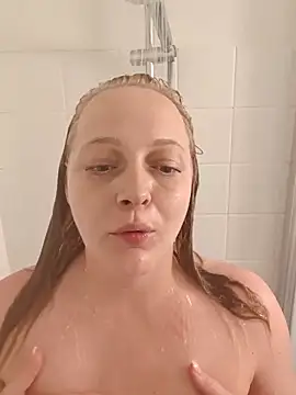 HotAriel online show from July 6, 2026, 10:11 am