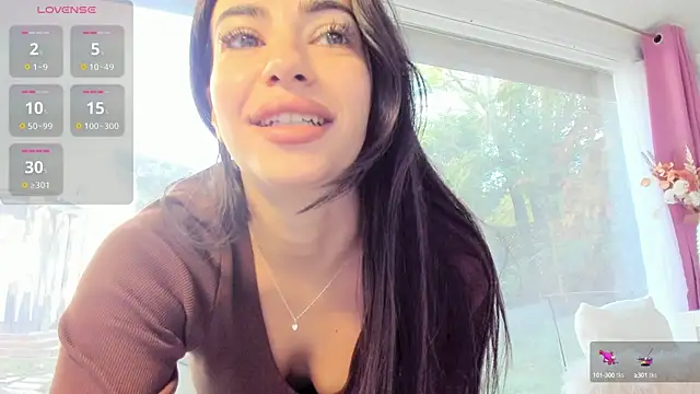 Snapshot of Naila18 chatting on October 10, 2025, 6:58 am Naila18 online show from October 10, 2025, 6:58 am