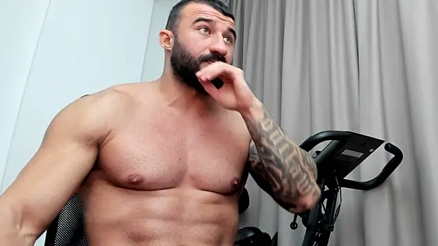 MuscleJohn online show from December 5, 2024, 4:04 am