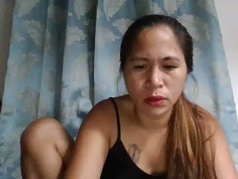 Snapshot of h0ney_lips chatting on October 1, 2025, 1:04 pm h0ney lips online show from October 1, 2025, 1:04 pm