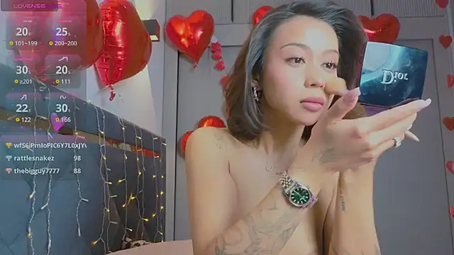 Mia Tin online show from February 13, 2025, 12:32 pm