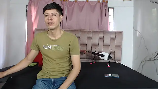 Snapshot of Sexytaty2022 chatting on February 2, 2026, 12:48 pm Sexytaty2022 online show from February 2, 2026, 12:48 pm