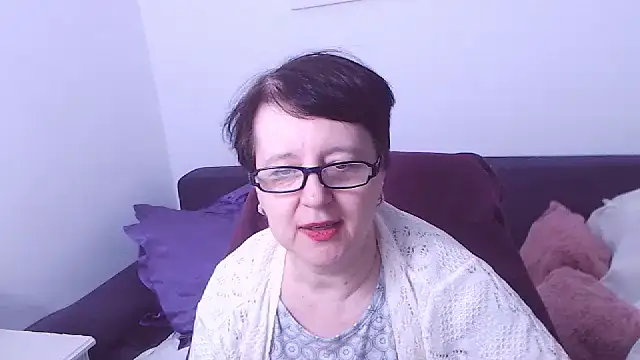 ChristaRose online show from November 10, 2025, 2:38 am