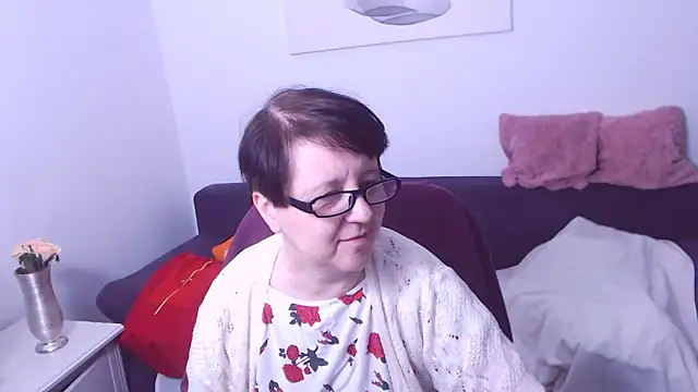 ChristaRose online show from April 17, 2026, 7:06 pm