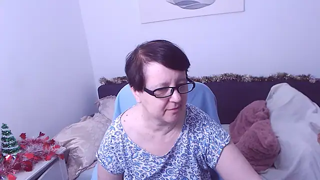 ChristaRose online show from December 14, 2025, 2:11 pm