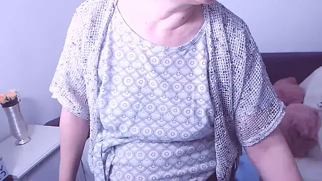 ChristaRose online show from October 6, 2025, 3:19 am