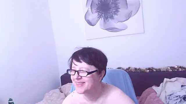 ChristaRose online show from December 21, 2025, 1:46 pm