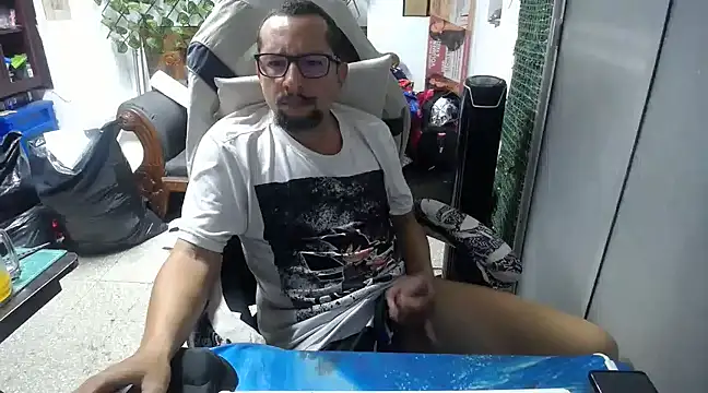 alexam galxh online show from February 24, 2025, 11:30 pm