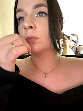 Snapshot of HellMoor chatting on October 13, 2025, 4:52 pm HellMoor online show from October 13, 2025, 4:52 pm