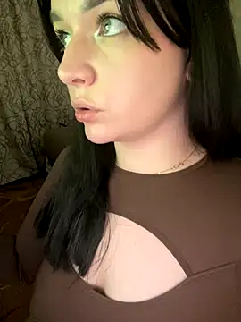 Snapshot of HellMoor chatting on October 15, 2025, 9:01 pm HellMoor online show from October 15, 2025, 9:01 pm