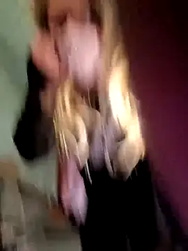 Snapshot of LittleblondeTS chatting on February 13, 2026, 4:40 pm LittleblondeTS online show from February 13, 2026, 4:40 pm